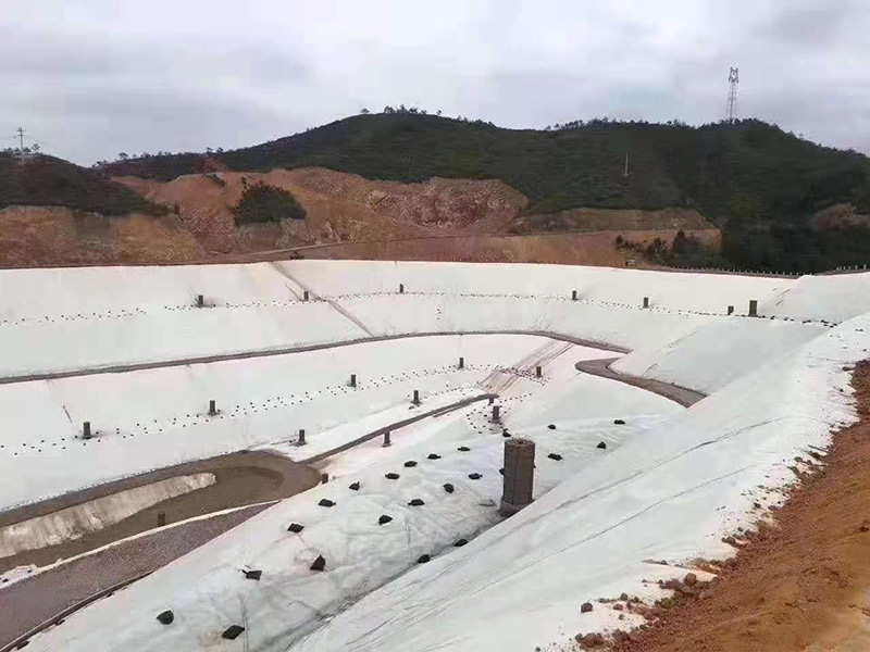 ʩ